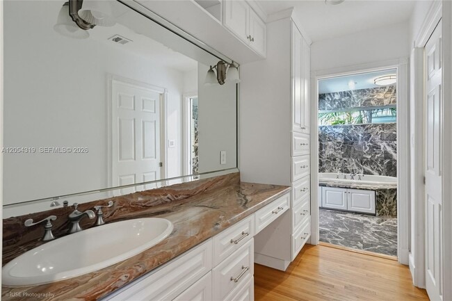 Building Photo - 6141 SW 85th St