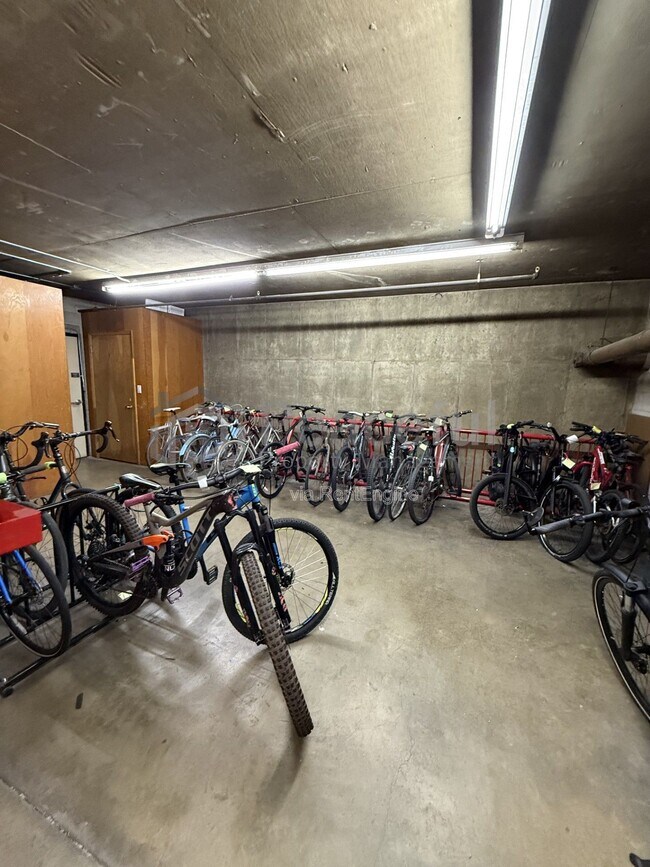 Building Photo - 515 S 1000 E