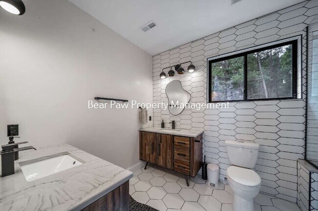Building Photo - 25553 Mountain Moss Ct