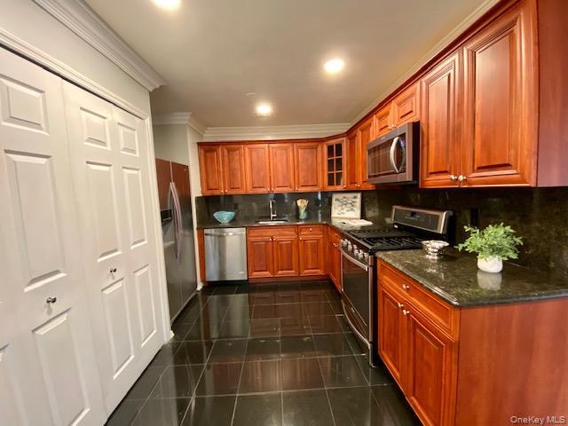 Building Photo - 19 Neal