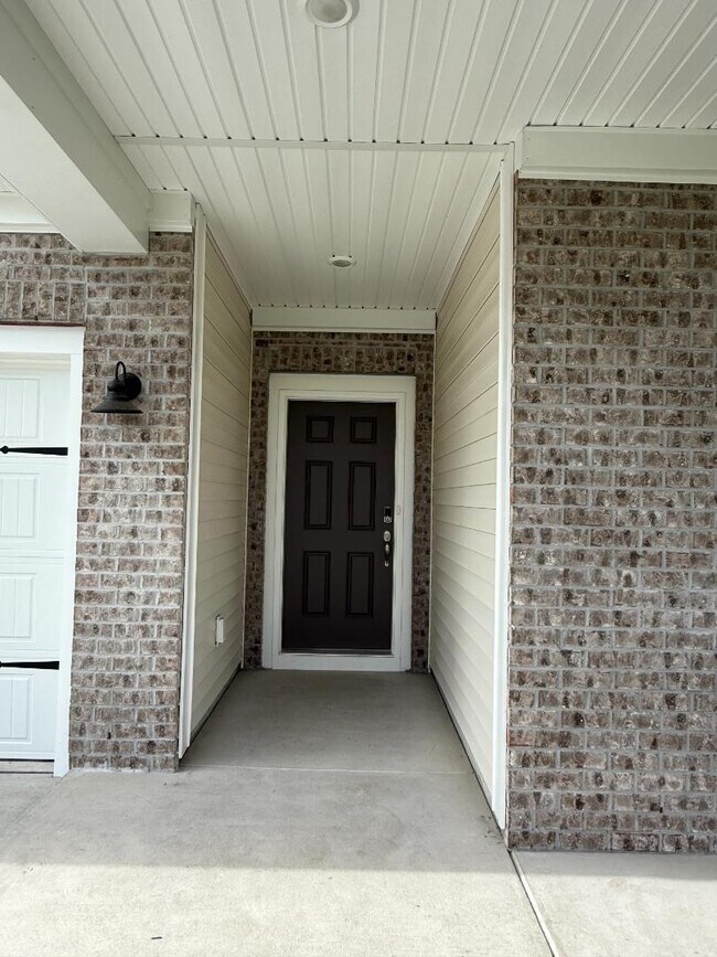 Building Photo - 4819 Hopespring St