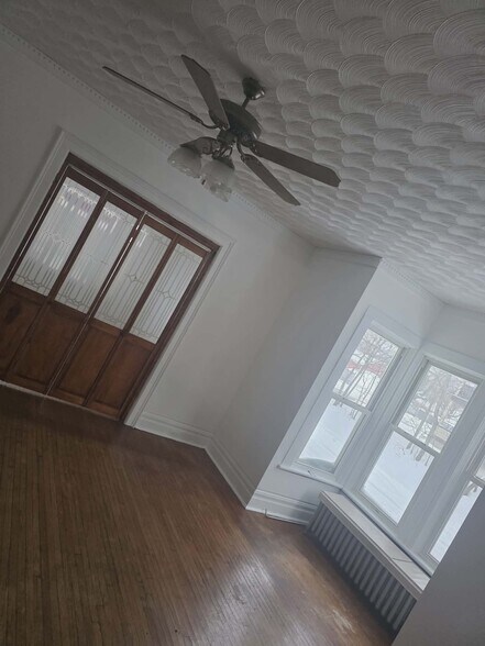 Building Photo - 175 Eagle St