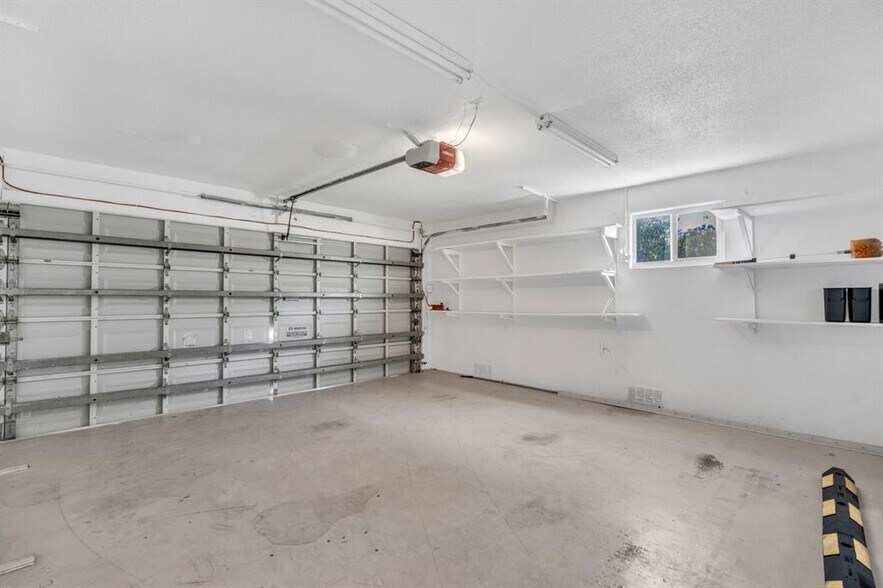 Building Photo - 290 NW 65th Ave