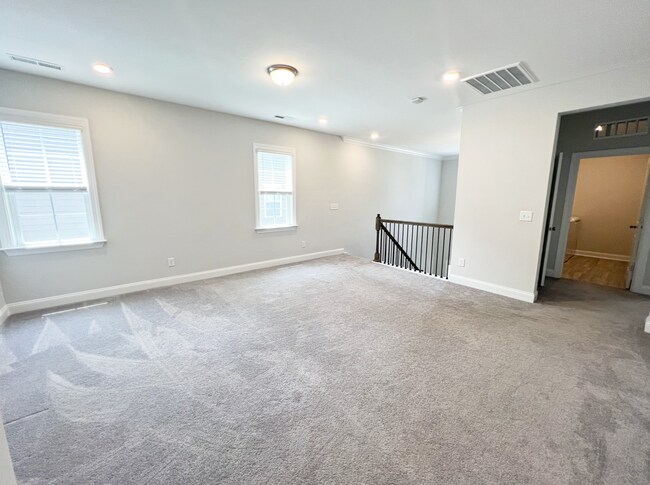 Building Photo - Like new 4BR house in Tryon, Wake Forest