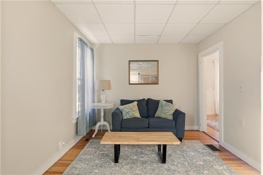 Building Photo - 8 Carey St