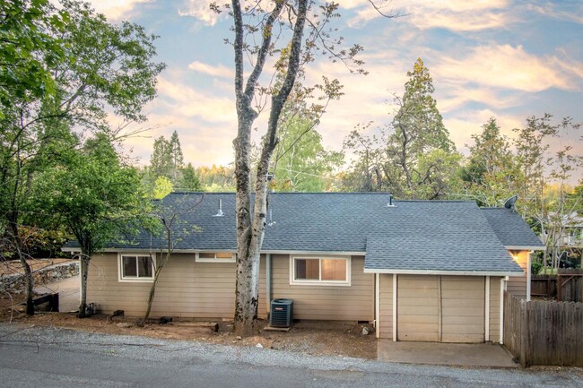 Building Photo - 110 Maryland Dr