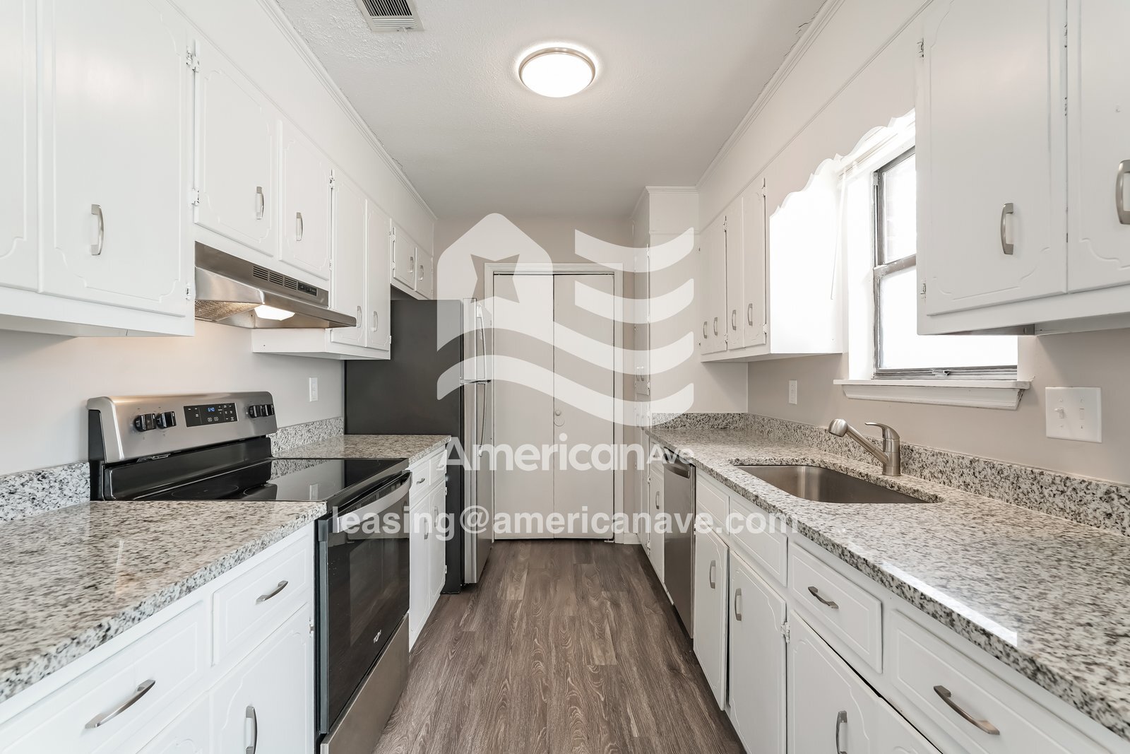 Building Photo - 3409 Knollcrest Rd