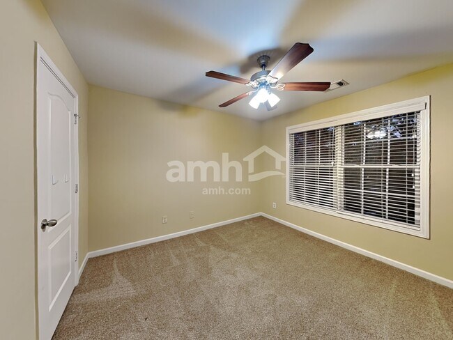 Building Photo - 1319 Station Ridge Dr