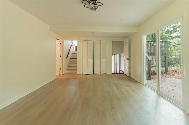 Building Photo - 2708 Spencers Trace NE