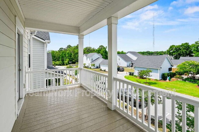 Building Photo - 165 Rowans Creek Dr
