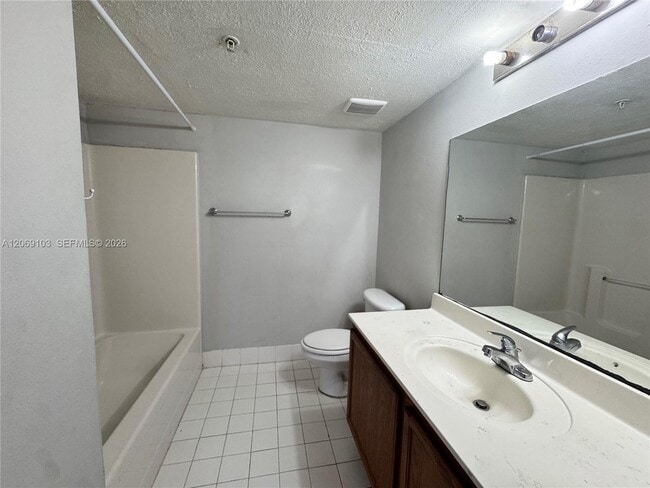 Building Photo - 9909 Westwood Dr