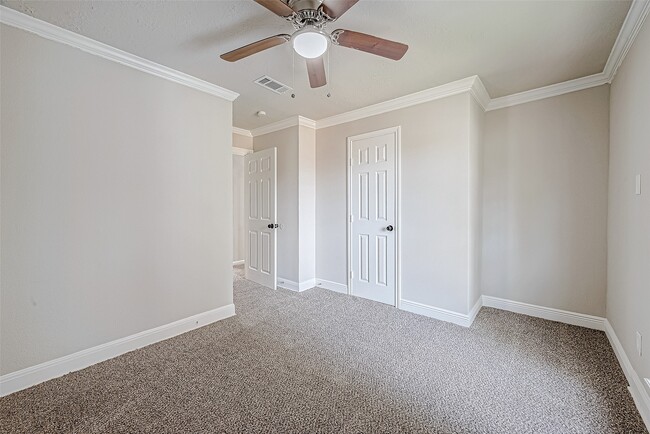 Building Photo - 3102 Glenn Lakes Ln