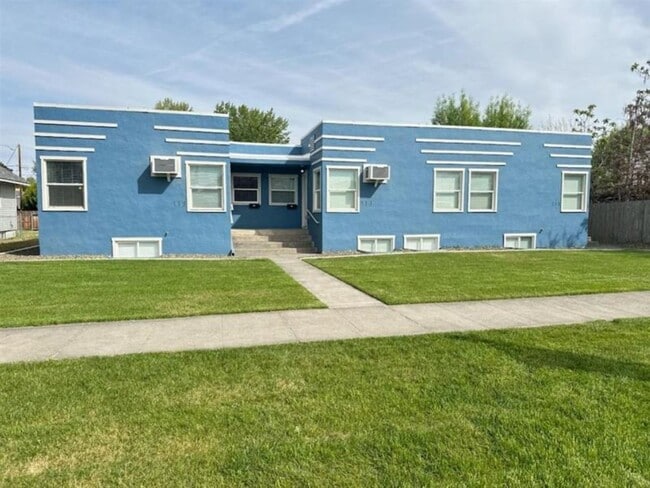 Building Photo - SEPTEMBER RENT FREE!