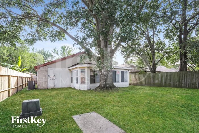 Building Photo - 10434 Lazy Meadows Dr