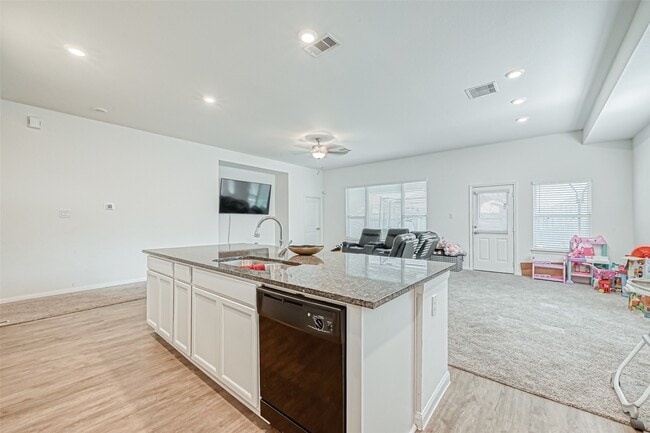 Building Photo - 9435 Klein Ln