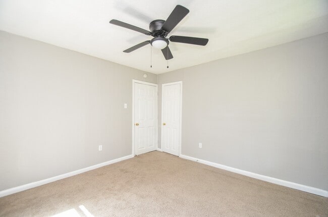 Building Photo - 206 Winkin Ave