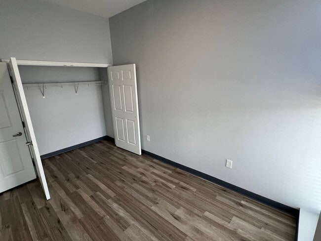 Interior Photo - Fifth Street Place