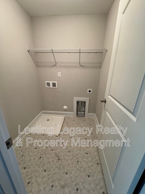Building Photo - 837 Silver Leaf Dr