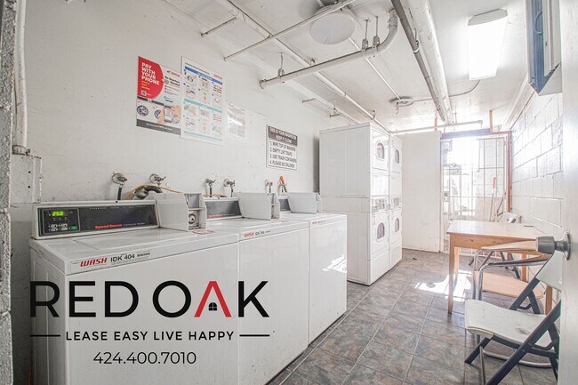 Building Photo - 6819 Laurel Canyon Blvd