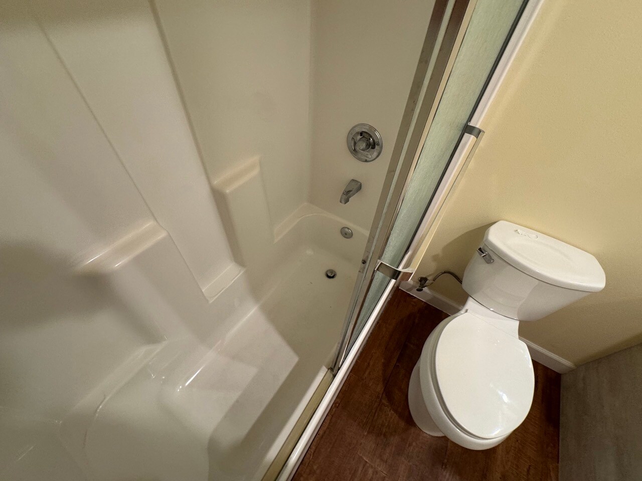 Building Photo - 6718 Sylmar Ave