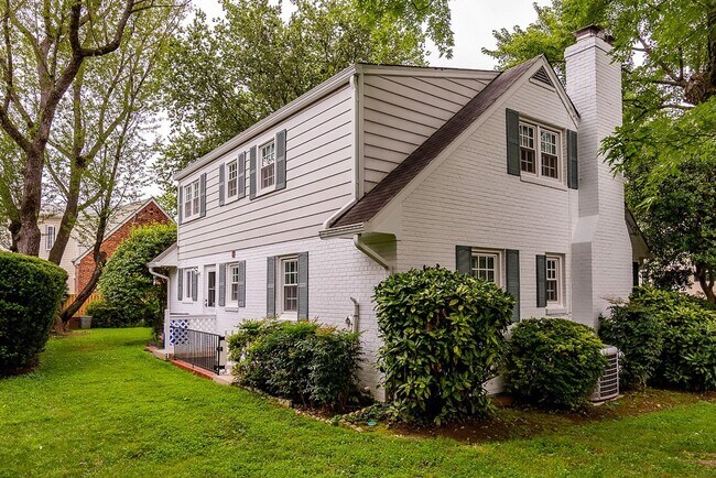 Building Photo - MUST SEE! Cozy Corner Cape in Chevy Chase is Move-in Ready!