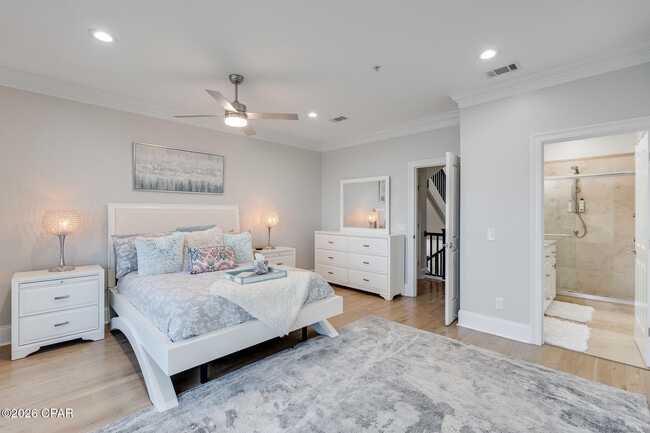 Building Photo - 3827 Mariner Dr