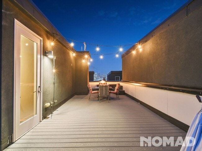 Building Photo - 3039 W 19th Ave