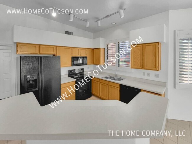 Building Photo - 11411 N Palmetto Dunes Ave
