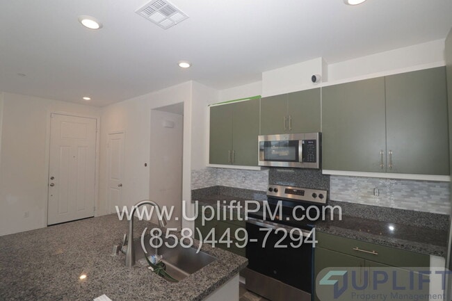 Building Photo - 36351 Elizabeth Ln