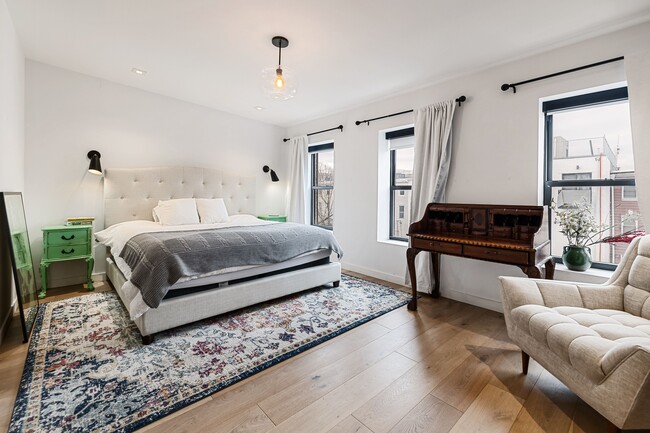 Building Photo - 276 Halsey St