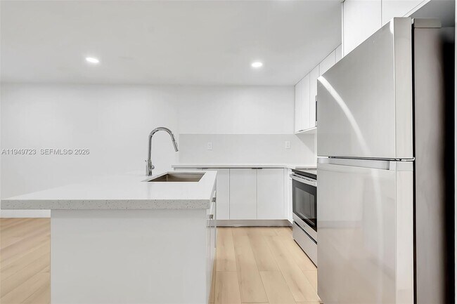 Building Photo - 1632 NW 16th Terrace