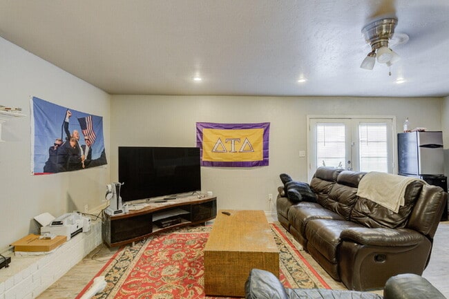 Building Photo - 4320 52nd St