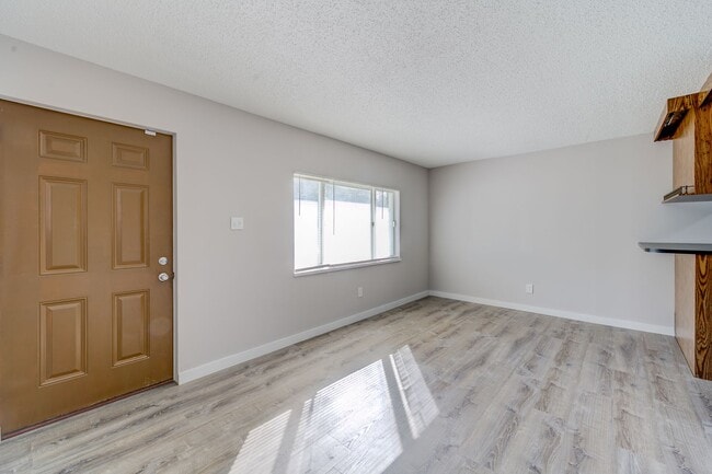 Building Photo - 3937 Jane Ave