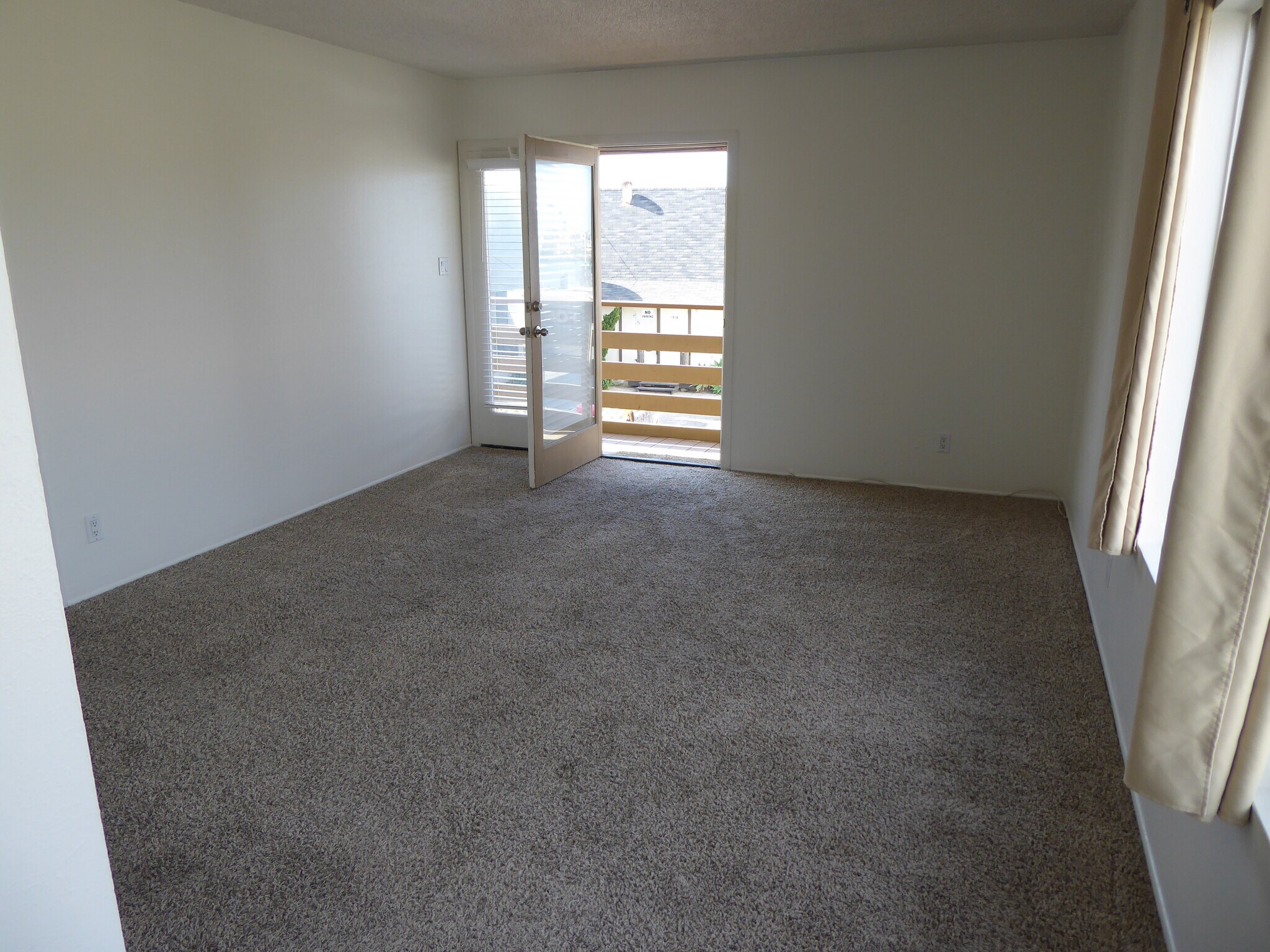 Building Photo - 218 Melrose Dr