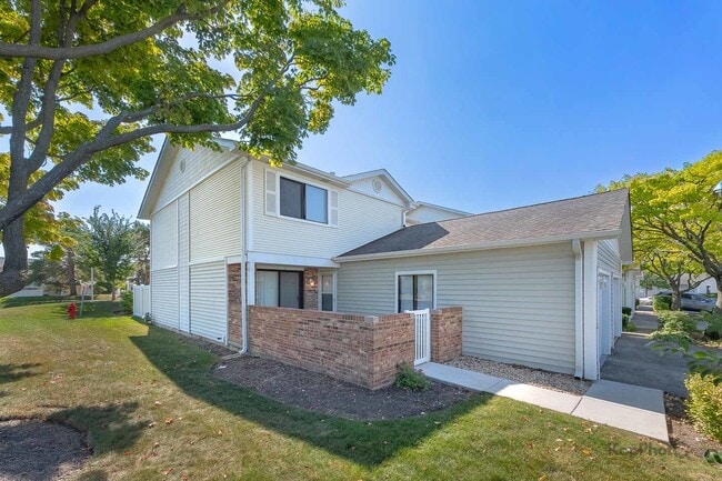 Building Photo - 713 Mariners Point