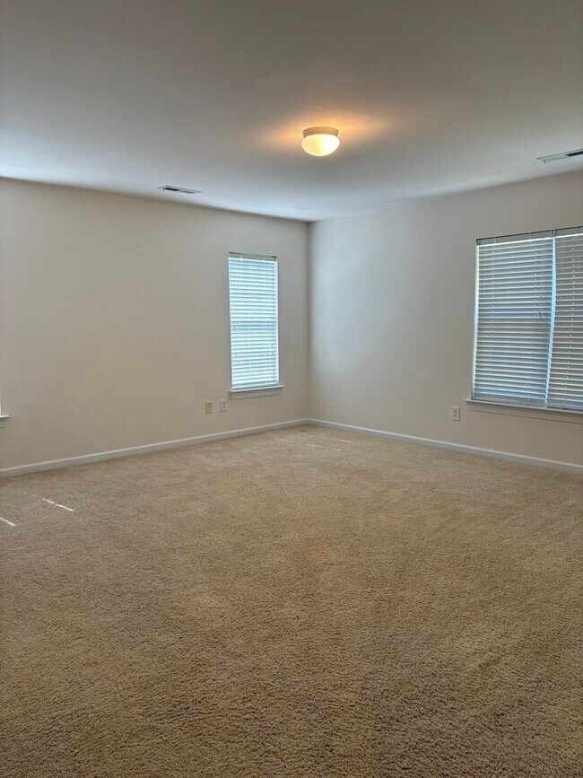 Building Photo - All you need and more in Millbridge!