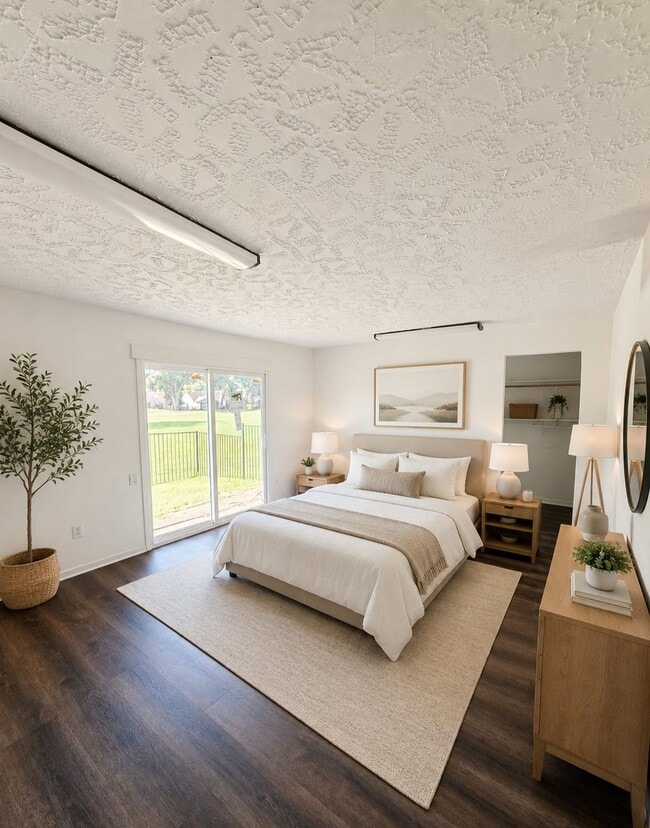 Building Photo - 2842 W Pebble Beach Dr