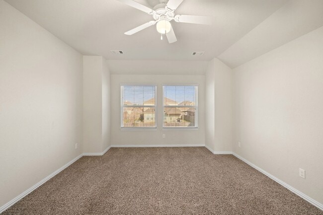 Building Photo - 135 San Bernard Dr