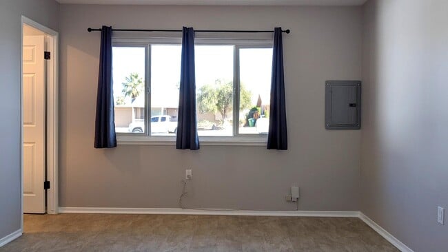 Building Photo - 42405 Iowa St