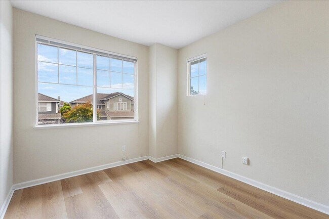 Building Photo - 16 Smith Ct