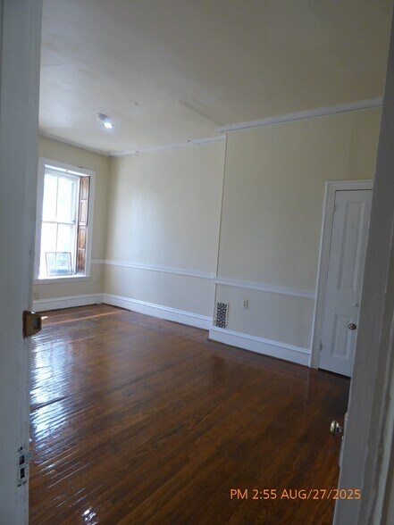 Building Photo - 3417 Race St