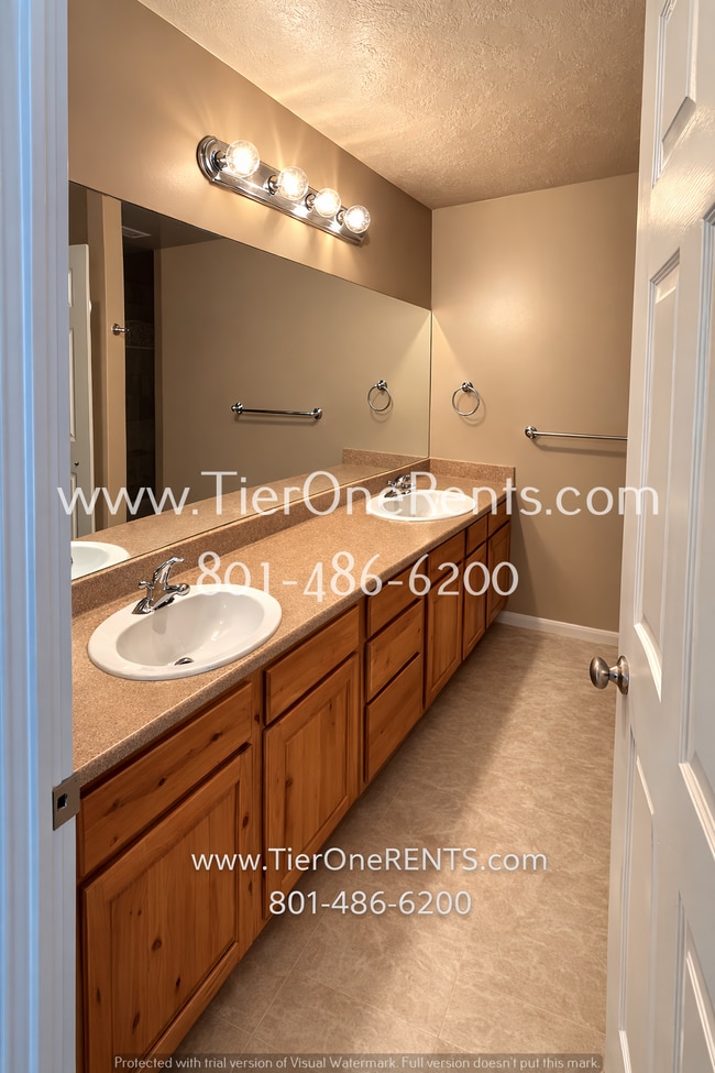 Building Photo - NO DEPOSIT option available for qualified renters!