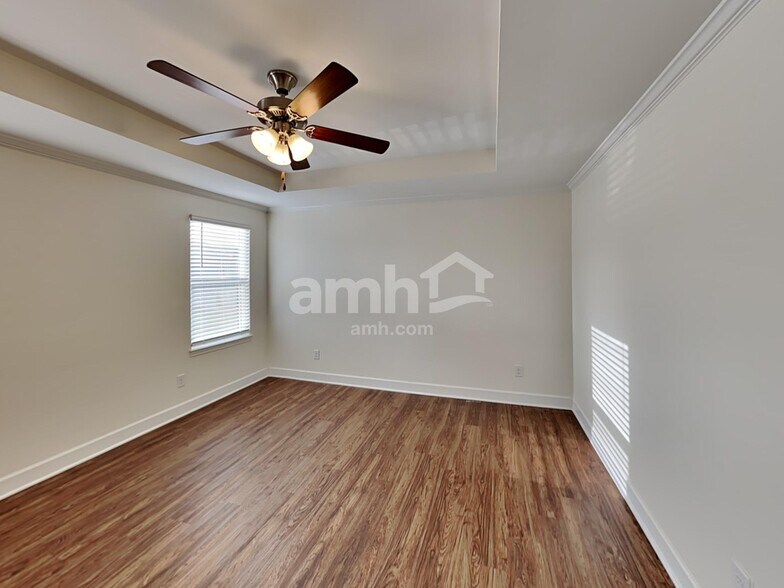 Building Photo - 4996 Chutney Dr
