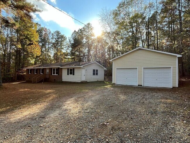 Building Photo - 13009 Creedmoor Rd