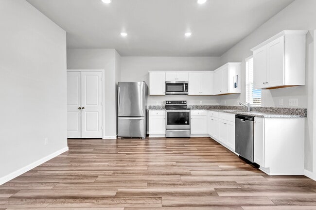 Building Photo - 2119 Hamilton St