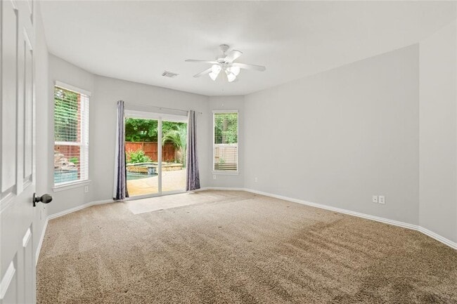 Building Photo - 70 Fulshear Ct