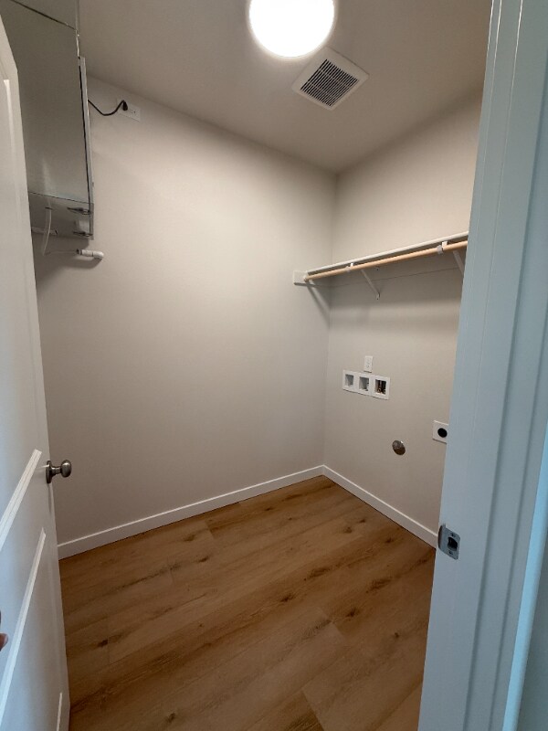 Building Photo - 2232 firetime. Loop
