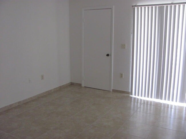 Building Photo - 815 Boynton Beach Blvd