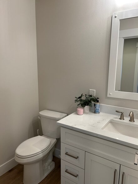 Building Photo - 3016 Memory Ln