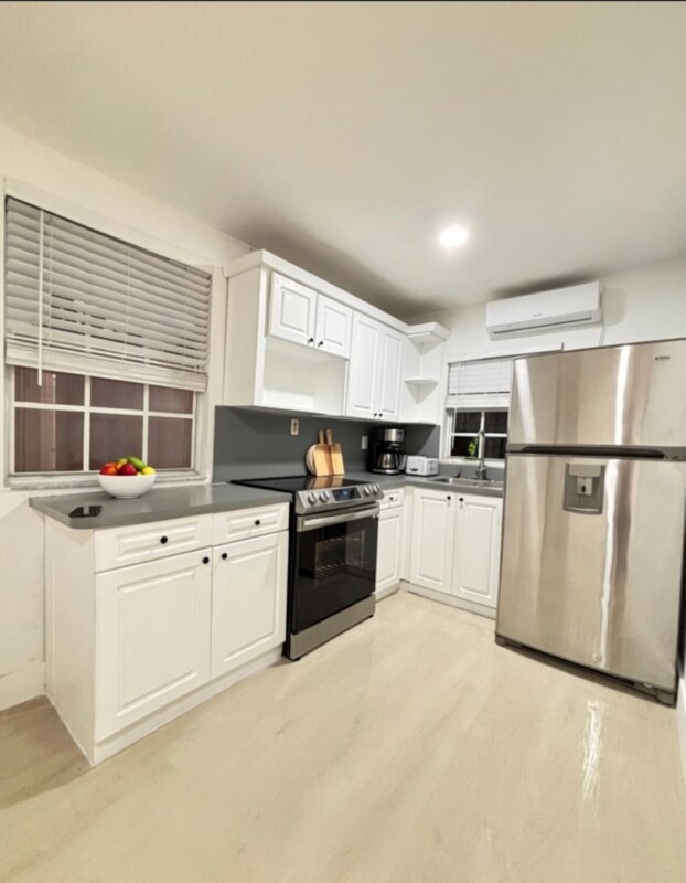 Building Photo - 2035 NW 26th St